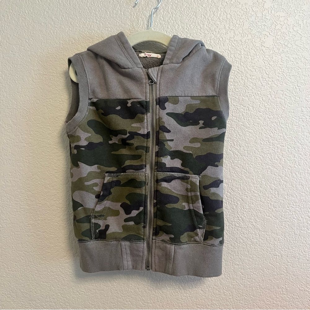 Fox Camouflage Hooded Cotton Blend Vest 3Y EUC